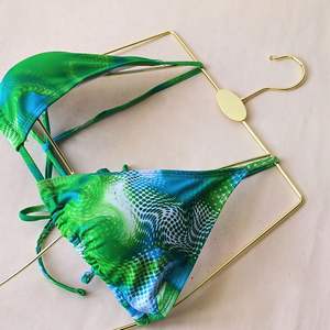 Porte-<span class=keywords><strong>maillot</strong></span> <span class=keywords><strong>de</strong></span> <span class=keywords><strong>bain</strong></span> adulte en métal soutien-gorge sous-vêtements présentoir épaissi antidérapant <span class=keywords><strong>cintre</strong></span> bikini pour <span class=keywords><strong>femme</strong></span> porte-<span class=keywords><strong>maillot</strong></span> <span class=keywords><strong>de</strong></span> <span class=keywords><strong>bain</strong></span> - Product Image 5