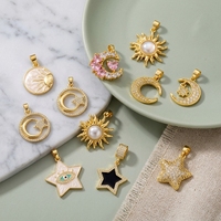 LUOYUNE Pendentifs Médaillons Fantaisie Tendance en Laiton Sans Nickel, Motif Soleil Lune Étoile, avec Zircon Cubique Éclatant, pour Achats en Gros sur le Site Shopify