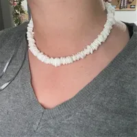 Surfer bijoux hawaïen naturel Puka coquille coquillage collier pour femmes été plage carré blanc Puka coquille collier ras du cou