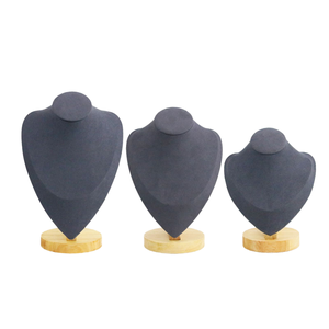 Présentoir buste de mannequin en velours gris foncé pour colliers, 3 tailles, base en bois, pour exposition de bijoux et pendentifs - Product Image 1