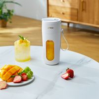 Machine à smoothie électrique, mixeur à jus domestique, rechargeable sans fil, mini mixeur portable USB pour fruits.