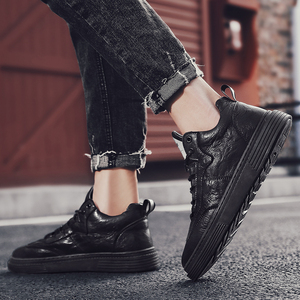 Baskets mode lumineux en gros épaisse semelle souple hommes femmes chaussures plates chaussures décontractées - Product Image 4