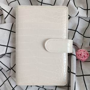 Nuovo prodotto A6 coccodrillo classico 6 raccoglitore ad anelli copertina per <span class=keywords><strong>Notebook</strong></span> in pelle etichette per buste per contanti <span class=keywords><strong>Notebook</strong></span> per rilegatura economica - Product Image 6