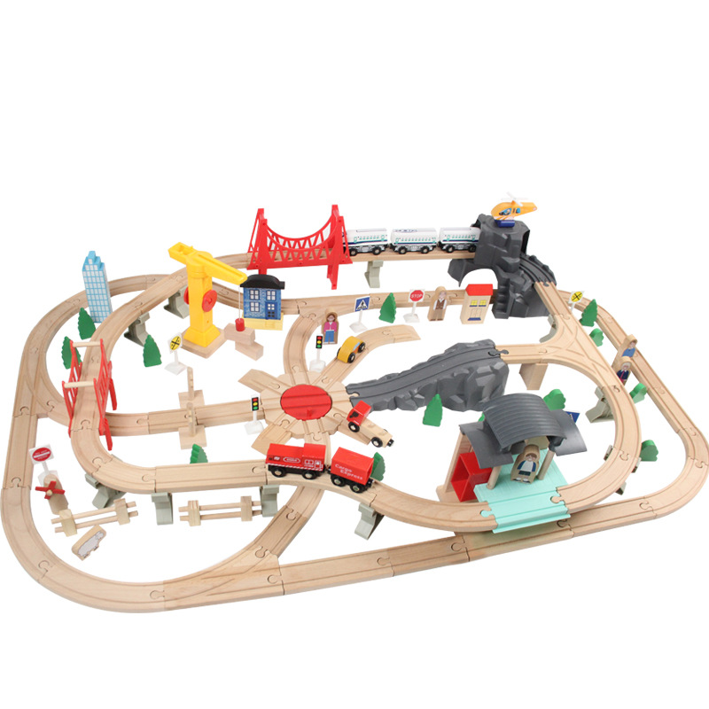 Nouveau jeu de chenilles de 130 pièces [y compris la locomotive]