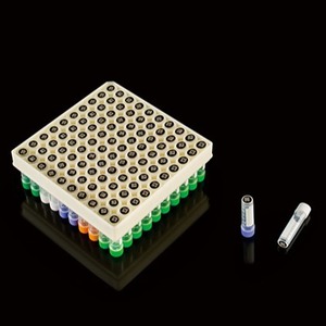 Tubes cryogéniques FAY 1,5 ml avec code QR et joint en silicone fileté pour usage en laboratoire - Product Image 2