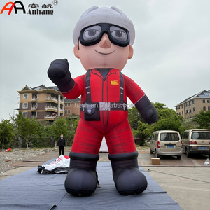 Gigante Gonfiabile Personalizzato a Tema Operatore Petrolifero per Pubblicità Esterna, Esposizioni e Promozioni in Centri Commerciali - Product Image 1