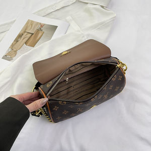 Bolso cilíndrico de PU para mujer con solapa, patrón geométrico, correa ancha para el hombro, soporte para axila, diseño portátil de una sola correa, serie. - Product Image 2