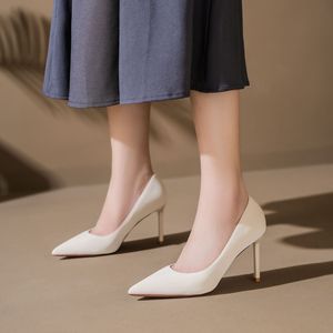 Escarpins à talon aiguille et bout pointu 8777B en cuir véritable, couleur unie, semelle extérieure en caoutchouc, chaussures formelles pour femme, idéales pour mariage et soirée - Product Image 3
