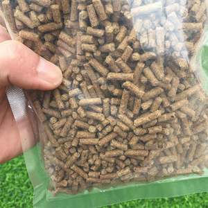 La pêche en lac sauvage attire les fosses noires Carpe d'herbe Carpe Crucian Carpe Appâts en vrac Granulés ABS Réservoir Appâts Fournitures de pêche - Product Image 2