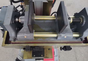 Полный сервопривод 2 шпинделя сверла и резьбонарезной станок для многошпиндельных металлических запасных частей - Product Image 5