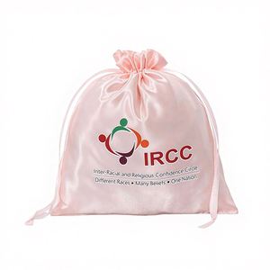 Sac à main en satin rouge anti-poussière avec cordon de serrage pour le rangement de masques pour les yeux, cartes de tarot, pièces de monnaie et clés - Product Image 1