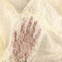Tissu en dentelle crochetée française Chantilly voile blanc ajouré écologique pour nappe de table et robe de mariée - Vente en gros