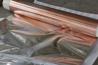 Système de revêtement par pulvérisation à rouleaux magnétron DC/RF pour électrodes flexibles de dispositifs portables et films minces