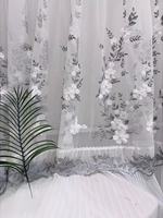 Tissu de rideau brodé en tricot 100% polyester de haute qualité avec broderie florale 3D pour la décoration des fenêtres du salon