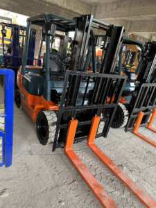 Chariot élévateur à fourche neuf de marque TOYOTA30 de 1 tonne, moteur à courant continu, pour usage commercial - Product Image 3