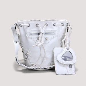 2022ใหม่ <span class=keywords><strong>Netflix</strong></span> แฟชั่นเดิม Rivet พรีเมี่ยมความรู้สึกไหล่ Crossbody กระเป๋า - Product Image 3