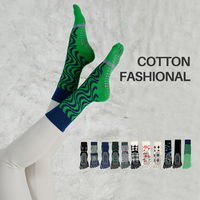 Chaussettes de Pilates professionnelles Xiangyi pour femmes avec logo personnalisé sur le dessous, antidérapantes, respirantes, pour le yoga et le sport, chaussettes d'automne