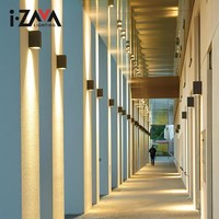 Lumière murale extérieure intelligente pour jardin en aluminium moulé sous pression étanche IP65 20W COB LED avec CRI 90 et angles de faisceau 24/38/55