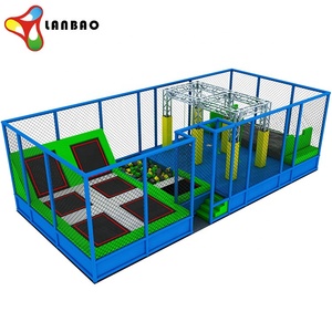 Attrezzature per parco giochi al coperto per bambini, con una piccola zona giochi con un parco trampolino rettangolare bungee e rete di sicurezza - Product Image 5