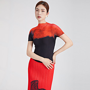 Dégradé décontracté femmes coupe ajustée à manches courtes T-Shirt plissé de haute qualité impression par transfert de chaleur écologique 100% Polyester - Product Image 3