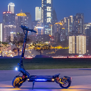 Scooter Eléctrico Inteligente KuKirin de Dos Ruedas con Suspensión Hidráulica y Motores Duales, Disponible en Stock en la UE y el Reino Unido - Product Image 1
