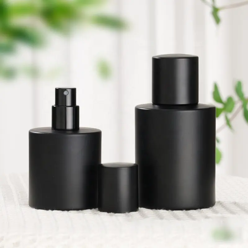 Botellas de perfume negras mate vacías de lujo únicas del diseñador del atomizador del espray de 50ml