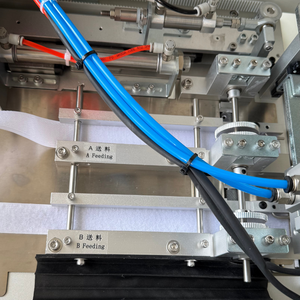 Machine à coudre industrielle automatique informatisée à plat TOPSEW TS-2210-VC-D intégrée pour travaux de fixation auto-agrippante et métalliques - Product Image 6