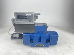 ชุดไฮดรอลิกแบบสัดส่วน 4WRLE10 4WRLE16 4WRLE25 4WRLE27 4WRLE35 ซีรีส์ 4WRLE25WZ350SJ-3X/G24ETK0/A1WX02M-749 0811404453 - Product Image 5