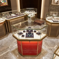 Hochwertige LED-beleuchtete Glasvitrine für Schmuck, Einzelhandelsgeschäft-Ausstellungsschrank mit Weißer Oberfläche, Eck-Kiosk-Aufbewahrung