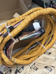 2324561 2324562 2766804 232-4561 232-4562 276-6804 Faisceau de câblage pour pièces de machines de construction Faisceau de câblage moteur 980H - Product Image 2