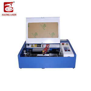 Machine laser 40W, machine <span class=keywords><strong>de</strong></span> <span class=keywords><strong>gravure</strong></span> laser CO2 et machine <span class=keywords><strong>de</strong></span> découpe, fonctionnant sur une surface <span class=keywords><strong>de</strong></span> 400*400 mm, capable <span class=keywords><strong>de</strong></span> graver l'acrylique et le bois - Product Image 1