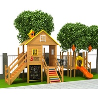 Großer Kinder-Fitnesspark mit Holzrutsche, Kletternetz und Holzrahmen – Outdoor-Spielplatzrutsche mit Holzloch