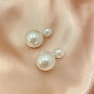 Anting-anting mutiara berkepala ganda jarum perak S925, anting-anting mutiara besar, bandul merah Internet kelas tinggi, anting mutiara dua sisi