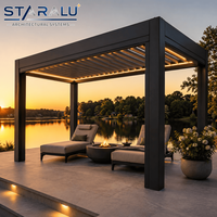 Pergola de patio extérieure résistante à la rouille avec toit à lames orientables en aluminium rétractables et système d'enclos avec porte en verre