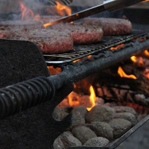 Oreiller en bois dur BBQ Machine à charbon électrique faite de charbon briquette de charbon - Product Image 1