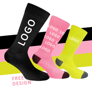 Chaussettes de cyclisme athlétiques personnalisées avec logo, en coton, pour la course et le sport, vente en gros d'usine - Product Image 2