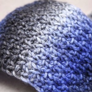 Vente en gros 140g de longue écharpe en <span class=keywords><strong>velours</strong></span> mélangée à la main en <span class=keywords><strong>laine</strong></span> arc-en-ciel segment colorant <span class=keywords><strong>dégradé</strong></span> épais bâton ligne tricot fort bâton chapeau - Product Image 3