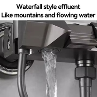Ensemble de douche moderne à 4 poignées en alliage d'aluminium Offre Spéciale robinets de bain-douche chromés à jet de pluie thermostatique poli pour hôtels