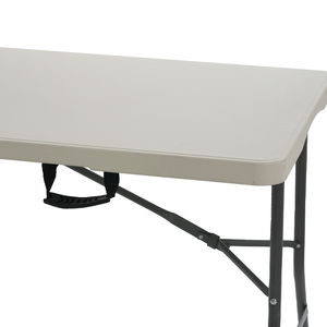 Table de plage pliante compacte en plastique blanc léger de 5 pieds pour pique-nique, barres de sable, salle à manger au bord de la piscine - Product Image 4