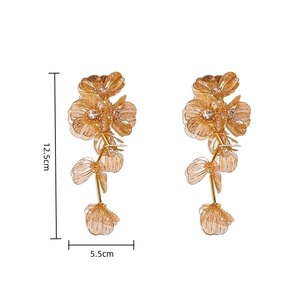 Fashion Exaggerated Party Wedding Gold Colored Metal Flower Petal Diamond <strong>Earring</strong> Luxury Women Leaves Tassel <strong>Earring</strong> - Product Image 5