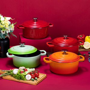 <span class=keywords><strong>Cocotte</strong></span> <span class=keywords><strong>en</strong></span> <span class=keywords><strong>fonte</strong></span> minimaliste personnalisée avec revêtement émaillé, écologique, style français - Product Image 2