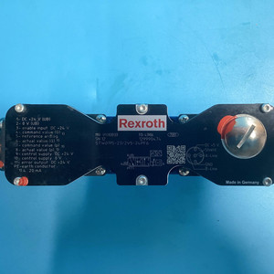 R901130133 STW0195-2X/2V5-24PF6 วาล์วควบคุมทิศทางแบบสัดส่วน, ระบบควบคุม IAC-P ดั้งเดิมพร้อมอุปกรณ์อิเล็กทรอนิกส์ในตัว - Product Image 3