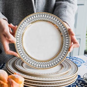 Assiette de dîner en céramique florale, <span class=keywords><strong>vaisselle</strong></span> en <span class=keywords><strong>porcelaine</strong></span> durable pour les banquets de mariage et les services de traiteur - Product Image 5