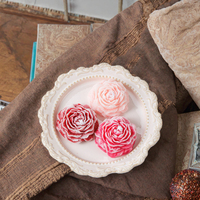 Handgemachte Umweltfreundliche Sojawachs-Kerze mit Pfingstrosenblüten-Design Geschenkbox Süßer Persimonenduft für Frauen Geburtstag Erntedank Weihnachten