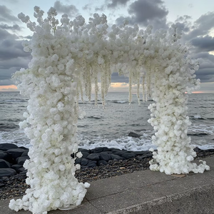 Toile de fond de fleurs artificielles, arrangements floraux en soie entièrement blancs faits à la main, mur de fleurs, arche de mariage pour la décoration d'événements de mariage - Product Image 1