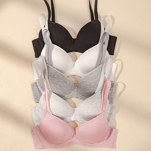 Reggiseno Sportivo Traspirante e Confortevole da Donna, Push-Up con Spalline Regolabili, Coppe 3/4, Disponibile in Nero, Bianco, Grigio e Rosa - Product Image 4