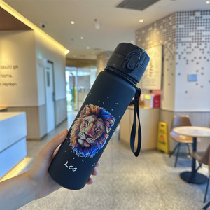 Logo personnalisé 1L Sport Fitness bouteille d'eau de qualité alimentaire couvercle en plastique potable directe pour les jeunes école randonnée pour les activités de plein air - Product Image 3