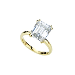 Bague en moissanite personnalisée Xingyue Or jaune 18 carats Coupe émeraude Bijoux Bague de fiançailles en moissanite - Product Image 1