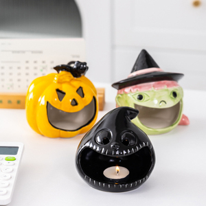 AIKUN Mini Porte-bougie en céramique fait main, Décoration de fête d'Halloween en gros, Centre de table, Porte-bougie fantôme et citrouille effrayants - Product Image 1