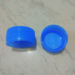 Échantillon Gratuit 2925 Préforme et Bouchons en Plastique pour Bouteilles d'Eau, Bouchon PE Anti-Vol pour Boissons - Product Image 4